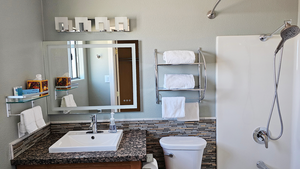 2 Queen Beds Non-Smoking Photo 5