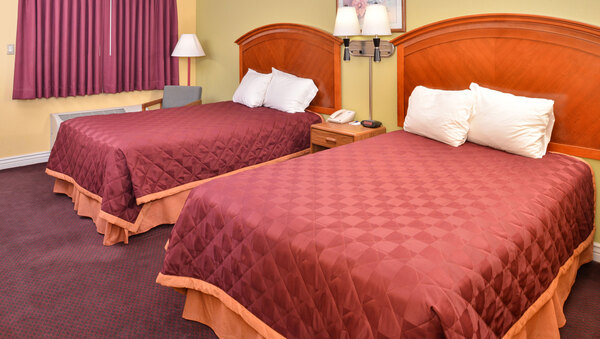 2 Double Beds Non-Smoking Photo 1