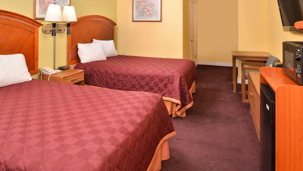 2 Double Beds Non-Smoking Photo 2