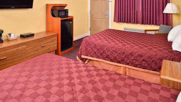 2 Double Beds Non-Smoking Photo 3